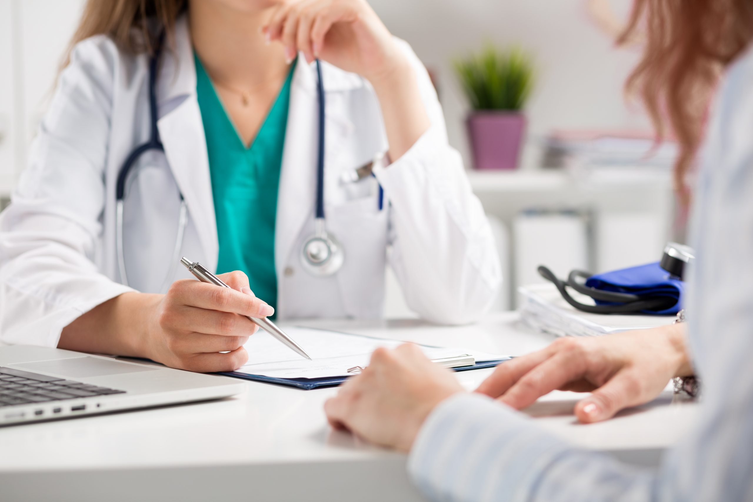 doctor-consulting-a-patient